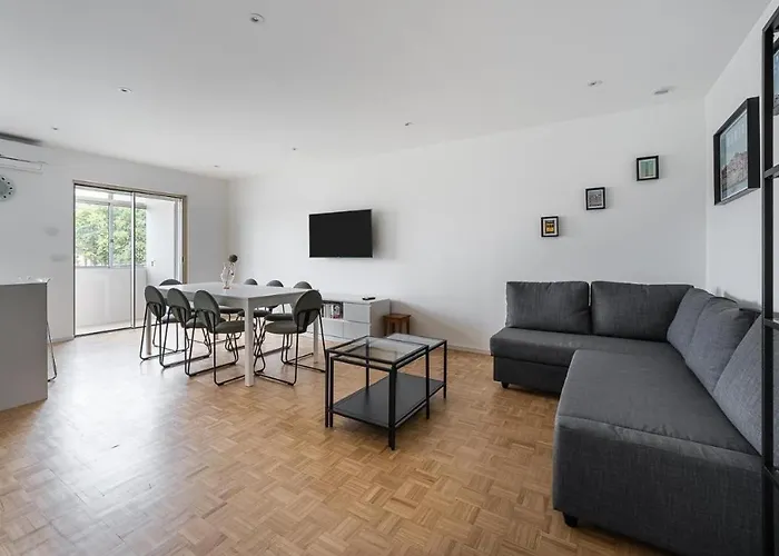 Family Flat Near Porto Appartement